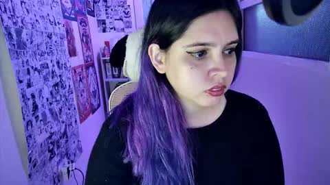 Snapshot of vallolet1_ chatting on February 28, 2026, 12:33 am Im Violet online show from February 28, 2026, 12:33 am