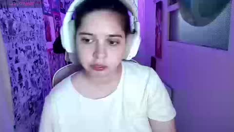 Snapshot of vallolet1_ chatting on March 12, 2026, 1:56 am Im Violet online show from March 12, 2026, 1:56 am