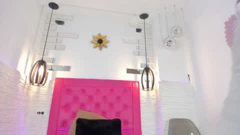 Snapshot of valloletsamar chatting on January 4, 2025, 11:11 am Vallolet Peach  online show from January 4, 2025, 11:11 am