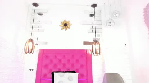 Snapshot of valloletsamar chatting on March 9, 2025, 11:03 am Vallolet Peach  online show from March 9, 2025, 11:03 am