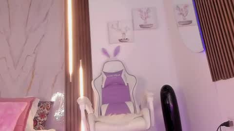 Snapshot of valloletsamar chatting on September 12, 2025, 11:21 am Vallolet Peach  online show from September 12, 2025, 11:21 am