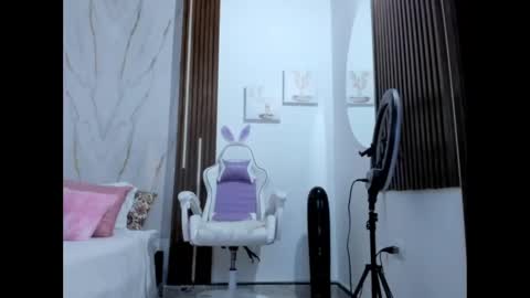 Snapshot of valloletsamar chatting on September 13, 2025, 11:21 am Vallolet Peach  online show from September 13, 2025, 11:21 am