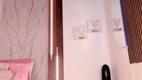Snapshot of valloletsamar chatting on April 26, 2026, 12:14 pm Vallolet Peach online show from April 26, 2026, 12:14 pm