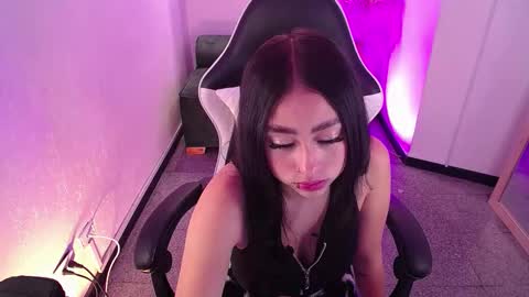 Snapshot of vallolett__ chatting on March 3, 2026, 10:37 pm vallolett__ online show from March 3, 2026, 10:37 pm