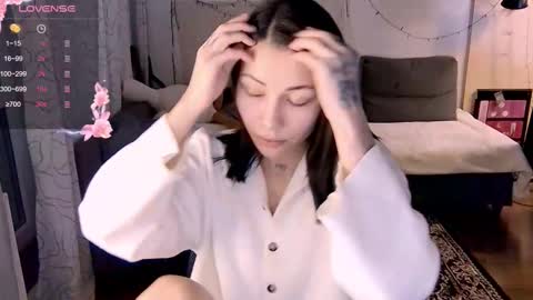 Little Devil online show from February 9, 2025, 6:26 pm