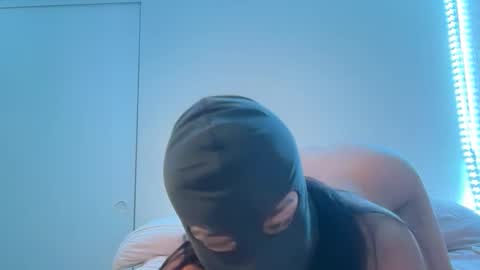 misteriouscouple27 online show from October 1, 2025, 4:51 am