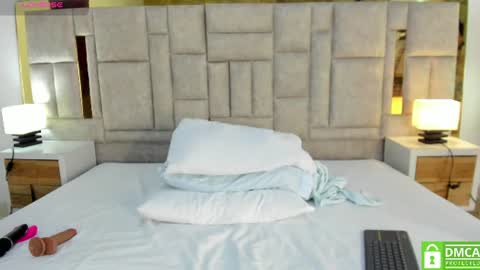 Snapshot of valtira_nova chatting on July 10, 2026, 7:49 pm valtira nova online show from July 10, 2026, 7:49 pm