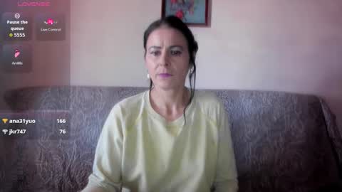 valentina online show from October 19, 2025, 8:37 am