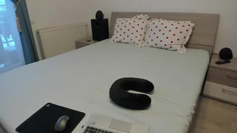 valyvalisimo online show from January 19, 2026, 6:50 am