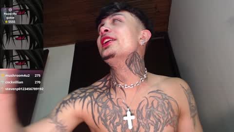 david guzman i model independenthelp me with a thumbs up online show from January 5, 2025, 5:41 am