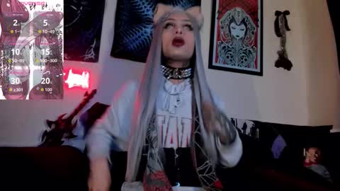 david guzman i model independenthelp me with a thumbs up online show from March 23, 2026, 4:05 am