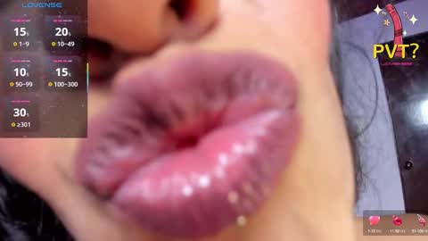 Snapshot of vampirella_crazy chatting on February 14, 2025, 3:00 am Valeria online show from February 14, 2025, 3:00 am
