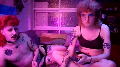 Snapshot of vampiretranssex chatting on September 21, 2025, 7:15 pm Nadja  Laszlo online show from September 21, 2025, 7:15 pm