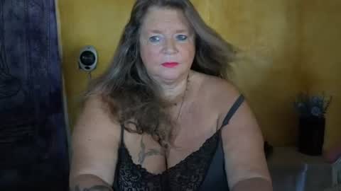 vampwoman online show from August 2, 2026, 8:24 am