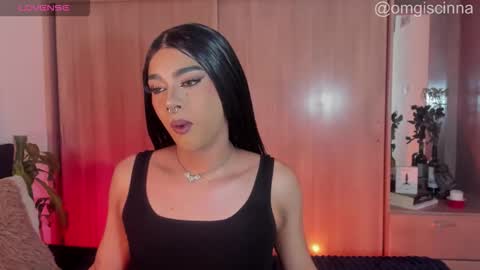 Snapshot of vampy__cinna chatting on February 23, 2026, 7:17 am Cinnamon online show from February 23, 2026, 7:17 am