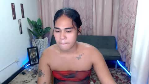 Snapshot of vampy_ebony_laxine chatting on October 8, 2025, 8:23 am vampy_ebony_laxine online show from October 8, 2025, 8:23 am