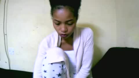 vanah344375 online show from September 14, 2025, 8:13 am