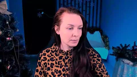 Snapshot of vandarossi chatting on December 21, 2025, 8:10 am Vanda online show from December 21, 2025, 8:10 am