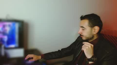 vanderheyl online show from October 21, 2025, 12:11 am