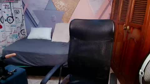 Snapshot of vane_latin18 chatting on May 2, 2026, 7:19 pm vane_latin18 online show from May 2, 2026, 7:19 pm