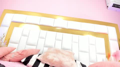 vane_manson online show from December 13, 2024, 6:05 pm