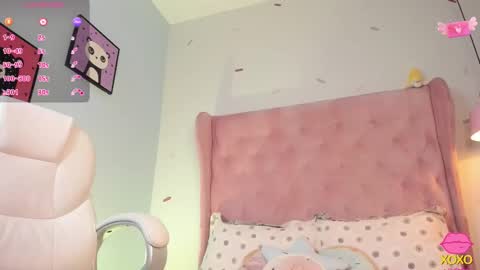 vanelope_evans_ online show from November 30, 2025, 12:42 pm