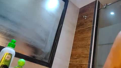 vanessa and samantha online show from February 15, 2026, 7:54 pm