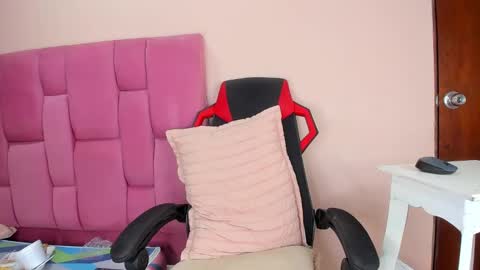 Snapshot of vaness_dior chatting on January 6, 2025, 9:54 pm vaness_dior online show from January 6, 2025, 9:54 pm