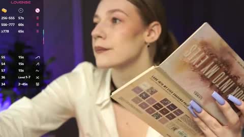 Snapshot of vanessa__lui chatting on March 5, 2026, 4:03 pm Vanessa online show from March 5, 2026, 4:03 pm