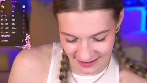 Snapshot of vanessa__lui chatting on March 10, 2026, 6:13 pm Vanessa online show from March 10, 2026, 6:13 pm