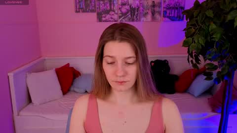 Snapshot of vanessa__lui chatting on April 14, 2026, 4:13 pm Vanessa online show from April 14, 2026, 4:13 pm