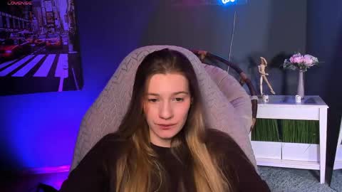 Snapshot of vanessa__lui chatting on April 15, 2026, 7:58 pm Vanessa online show from April 15, 2026, 7:58 pm