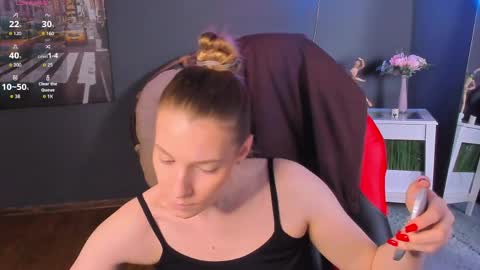 Snapshot of vanessa__lui chatting on April 17, 2026, 3:26 pm Vanessa online show from April 17, 2026, 3:26 pm