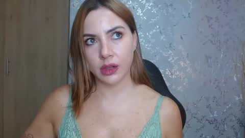 Vanessa online show from March 5, 2025, 4:34 am