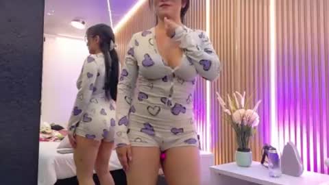 Vanessa online show from July 17, 2026, 5:58 am