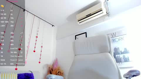 Snapshot of vanessa_gonzaless chatting on February 15, 2025, 1:10 am Vanessa online show from February 15, 2025, 1:10 am