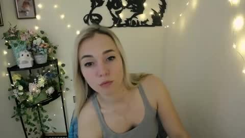 Snapshot of vanessa_joy_ chatting on May 17, 2026, 9:06 am Vanessa online show from May 17, 2026, 9:06 am