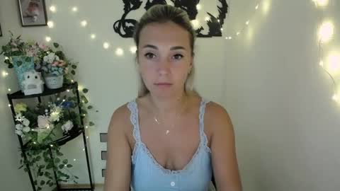 Vanessa online show from July 3, 2026, 8:54 am