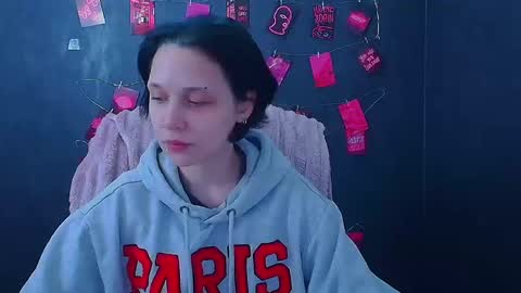 Vanessa online show from May 14, 2026, 11:17 am