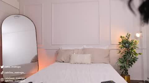 vanessa sexxy online show from May 9, 2026, 1:33 am