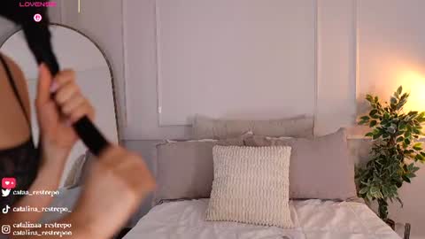 vanessa sexxy online show from July 14, 2026, 2:27 am
