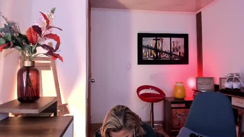 vanessa_sterling online show from June 17, 2026, 9:38 pm
