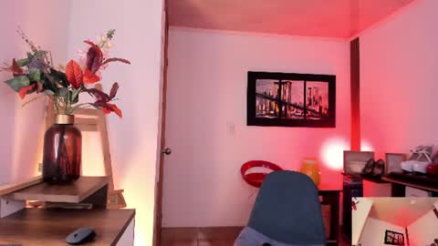vanessa_sterling online show from June 18, 2026, 5:28 pm