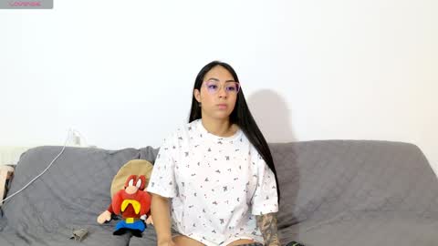 vanessaadol online show from May 4, 2026, 9:49 am