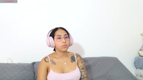 Snapshot of vanessaadol chatting on July 1, 2026, 10:50 am vanessaadol online show from July 1, 2026, 10:50 am