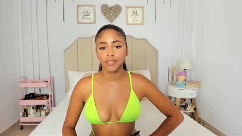 Snapshot of vanessabianchi chatting on March 12, 2025, 4:51 am Vanessa online show from March 12, 2025, 4:51 am