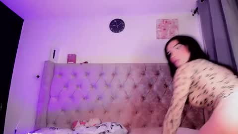 Snapshot of vanessacastroo chatting on May 6, 2026, 5:35 am vanessacastroo online show from May 6, 2026, 5:35 am