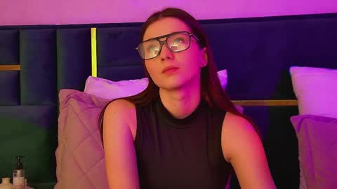 Vanessa online show from February 7, 2026, 7:50 pm