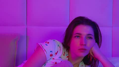 Vanessa online show from February 24, 2026, 3:15 am