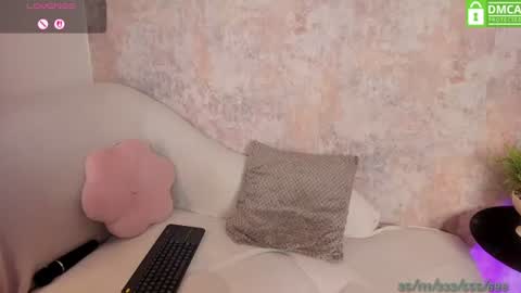 V online show from June 19, 2026, 1:04 pm